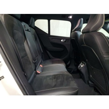 Volvo   SUV 2021,  2.0 benzyna, automat - Na sprzedaż za 42 000 zł - Tarnów - zdjęcie 10