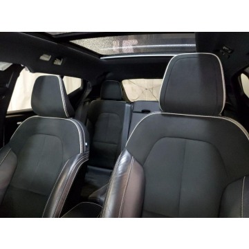 Volvo   SUV 2021,  2.0 benzyna, automat - Na sprzedaż za 42 000 zł - Tarnów - zdjęcie 9
