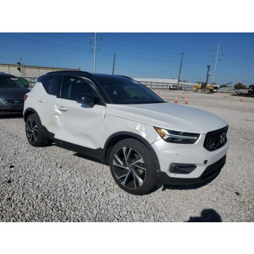 Volvo XC 40 - / T5 R-DESIGN / 4x4 / niski przebieg /