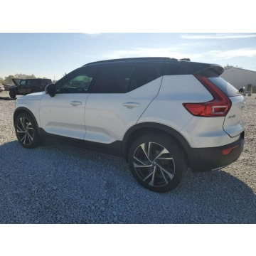 Volvo   SUV 2020,  2.0 benzyna, automat - Na sprzedaż za 35 000 zł - Tarnów - zdjęcie 5