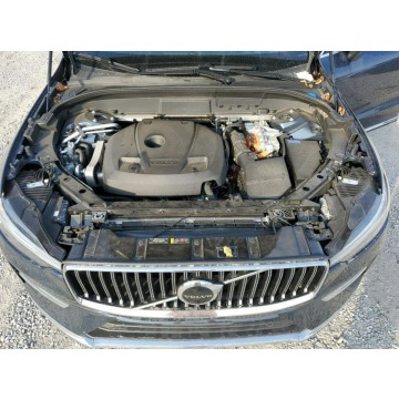 Volvo   SUV 2022,  2.0 hybryda, automat - Na sprzedaż za 69 000 zł - Tarnów - zdjęcie 12