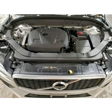 Volvo   SUV 2019,  2.0 benzyna, automat - Na sprzedaż za 38 000 zł - Tarnów - zdjęcie 12