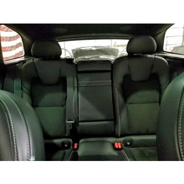 Volvo   SUV 2019,  2.0 benzyna, automat - Na sprzedaż za 38 000 zł - Tarnów - zdjęcie 10