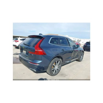 Volvo   SUV 2021,  2.0 benzyna, automat - Na sprzedaż za 59 000 zł - Tarnów - zdjęcie 6