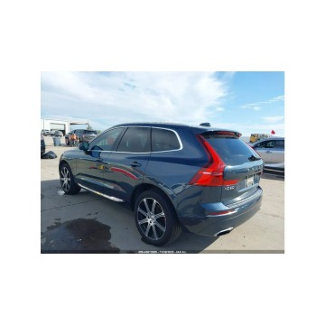 Volvo   SUV 2021,  2.0 benzyna, automat - Na sprzedaż za 59 000 zł - Tarnów - zdjęcie 7