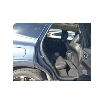 Volvo   SUV 2021,  2.0 benzyna, automat - Na sprzedaż za 59 000 zł - Tarnów - zdjęcie 12