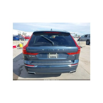 Volvo   SUV 2021,  2.0 benzyna, automat - Na sprzedaż za 59 000 zł - Tarnów - zdjęcie 8