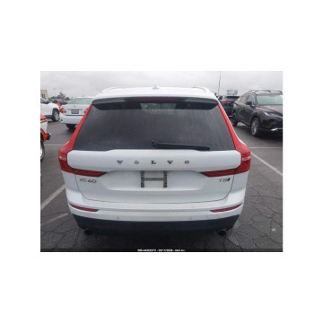 Volvo   SUV 2019,  2.0 benzyna, automat - Na sprzedaż za 37 000 zł - Tarnów - zdjęcie 8