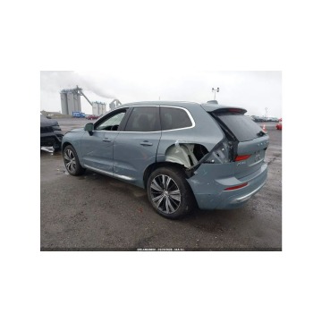 Volvo   SUV 2023,  2.0 benzyna, automat - Na sprzedaż za 79 000 zł - Tarnów - zdjęcie 9