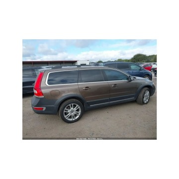 Volvo  2016,  2.0 benzyna, automat - Na sprzedaż za 35 000 zł - Tarnów - zdjęcie 4