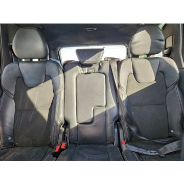Volvo   SUV 2019,  2.0 benzyna, automat - Na sprzedaż za 39 000 zł - Tarnów - zdjęcie 9