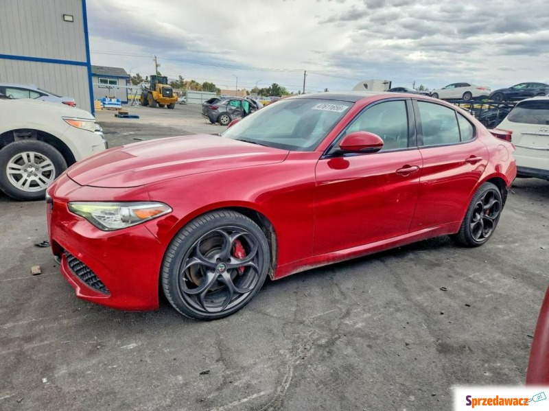 Alfa Romeo Giulia  Sedan/Limuzyna 2018,  2.0 benzyna, automat - Na sprzedaż za 32 000 zł - Tarnów
