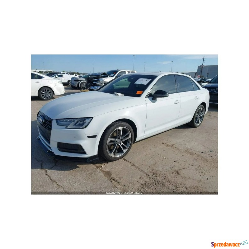 Audi A4  Sedan/Limuzyna 2019,  2.0 benzyna, automat - Na sprzedaż za 31 000 zł - Tarnów