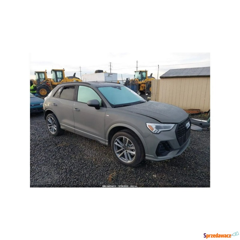 Audi Q3  SUV 2024,  2.0 benzyna, automat - Na sprzedaż za 60 000 zł - Tarnów