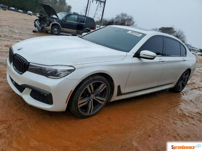 BMW Seria 7  Sedan/Limuzyna 2019,  3.0 benzyna, automat - Na sprzedaż za 48 000 zł - Tarnów