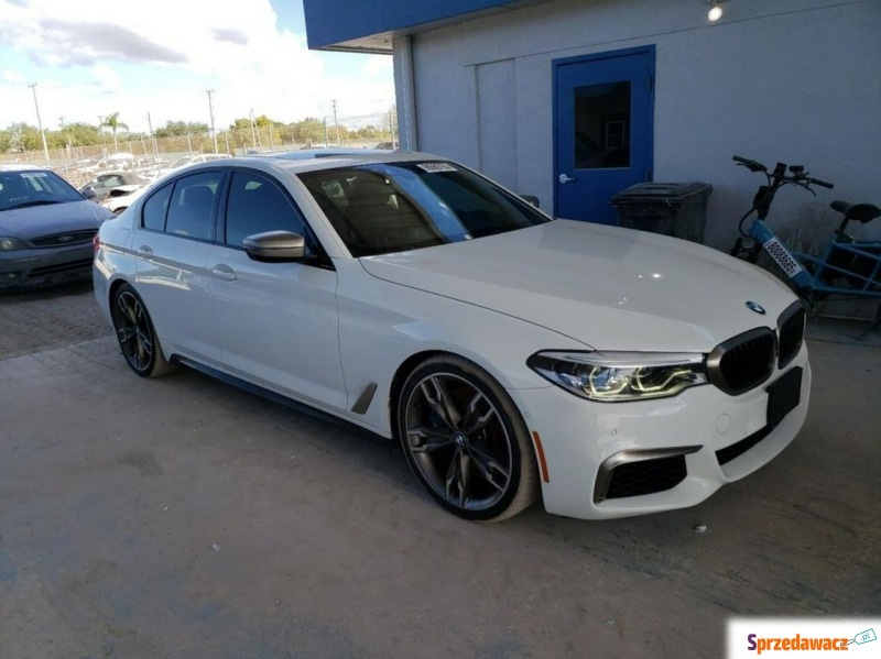 BMW M5  Sedan/Limuzyna 2019,  4.4 benzyna, automat - Na sprzedaż za 65 000 zł - Tarnów