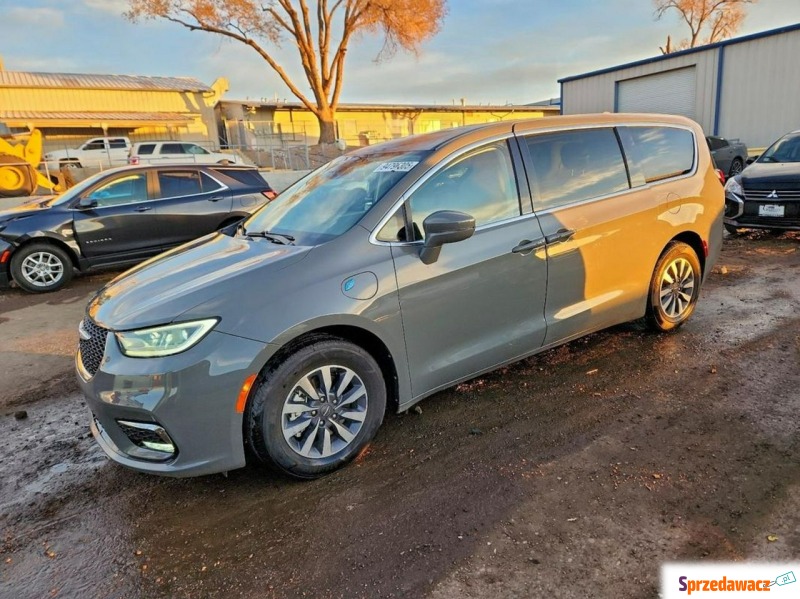 Chrysler Pacifica  Minivan/Van 2022,  3.6 hybryda, automat - Na sprzedaż za 40 000 zł - Tarnów