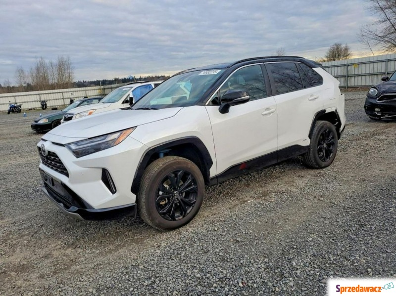 Toyota   SUV 2024,  2.5 hybryda, automat - Na sprzedaż za 79 000 zł - Tarnów