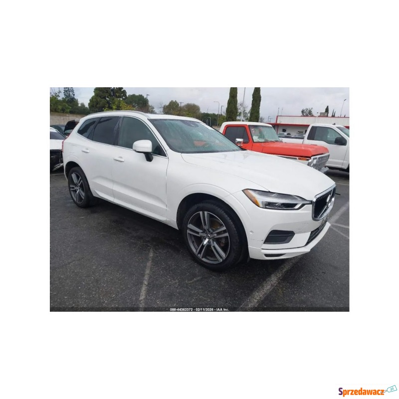 Volvo   SUV 2019,  2.0 benzyna, automat - Na sprzedaż za 37 000 zł - Tarnów