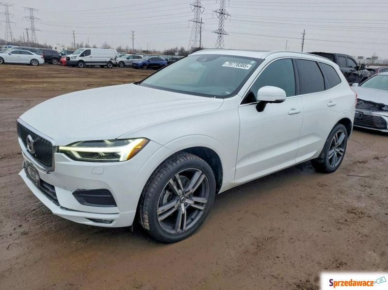 Volvo   SUV 2020,  2.0 benzyna, automat - Na sprzedaż za 37 000 zł - Tarnów