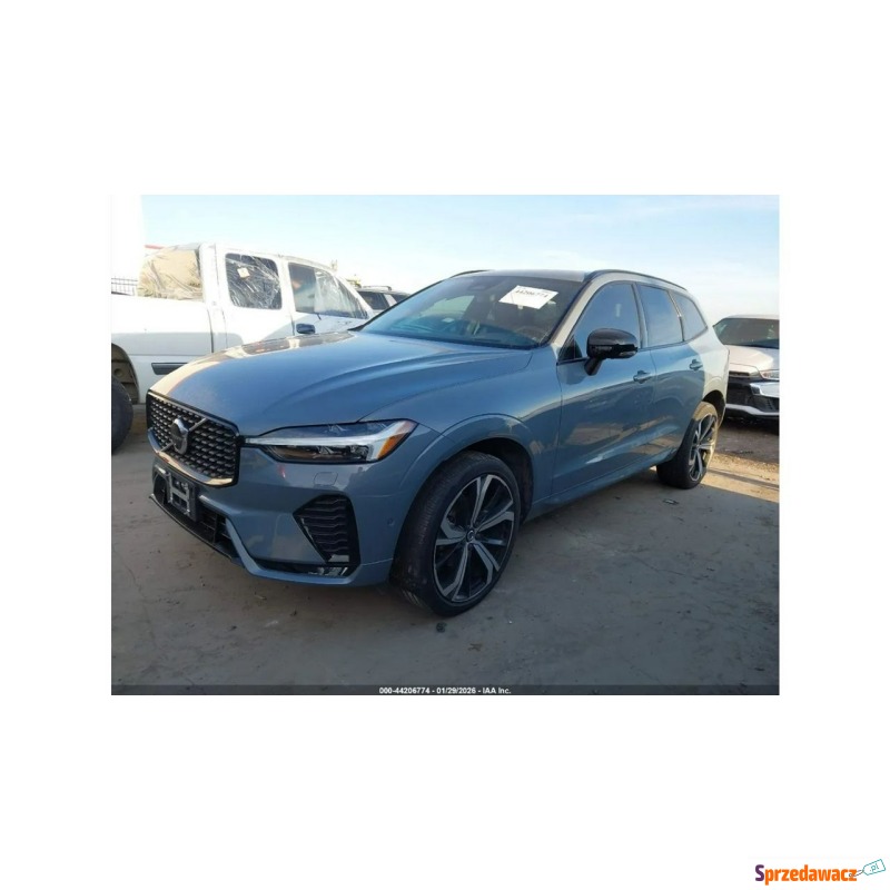 Volvo   SUV 2022,  2.0 benzyna, automat - Na sprzedaż za 59 000 zł - Tarnów