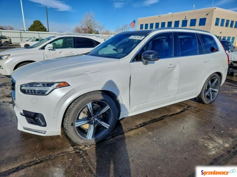Volvo   SUV 2019,  2.0 benzyna, automat - Na sprzedaż za 39 000 zł - Tarnów