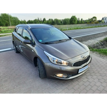 Kia Ceed  Kombi 2014,  1.6 diesel - Na sprzedaż za 26 900 zł - Żyrardów - zdjęcie 3