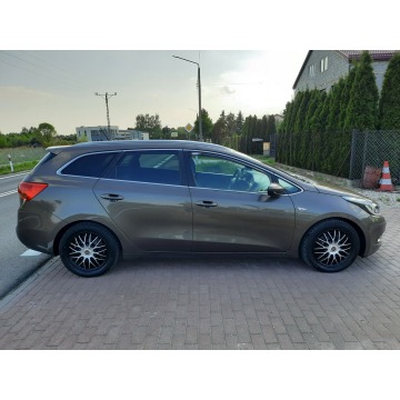 Kia Ceed  Kombi 2014,  1.6 diesel - Na sprzedaż za 26 900 zł - Żyrardów - zdjęcie 4