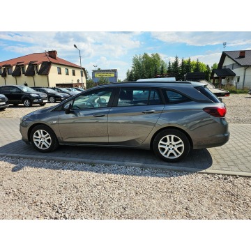 Opel Astra 2020,  1.5 diesel - Na sprzedaż za 26 000 zł - Warszawa - zdjęcie 2