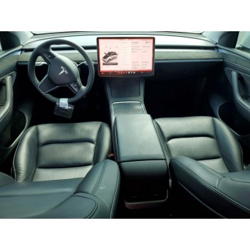 Tesla   SUV 2023 elektryczny, automat - Na sprzedaż za 59 000 zł - Wrocław - zdjęcie 8