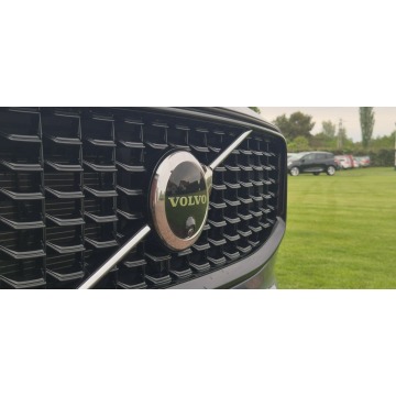 Volvo   SUV 2024,  2.0 benzyna, automat - Na sprzedaż za 165 800 zł - Paproć - zdjęcie 3