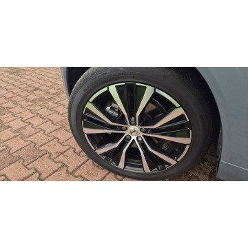 Volvo   SUV 2024,  2.0 benzyna, automat - Na sprzedaż za 165 800 zł - Paproć - zdjęcie 5