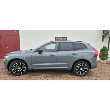 Volvo   SUV 2024,  2.0 benzyna, automat - Na sprzedaż za 165 800 zł - Paproć - zdjęcie 6