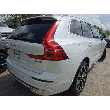 Volvo   SUV 2023,  2.0 benzyna, automat - Na sprzedaż za 69 000 zł - Tarnów - zdjęcie 3