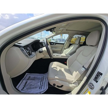 Volvo   SUV 2023,  2.0 benzyna, automat - Na sprzedaż za 69 000 zł - Tarnów - zdjęcie 5