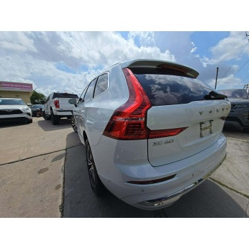 Volvo   SUV 2023,  2.0 benzyna, automat - Na sprzedaż za 69 000 zł - Tarnów - zdjęcie 4