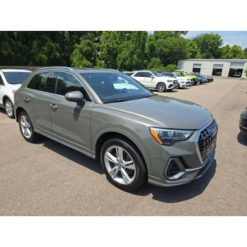 Audi Q3 - AWD / S-Line / Quattro / Virtual