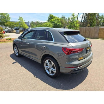Audi Q3  SUV 2020,  2.0 benzyna, automat - Na sprzedaż za 39 000 zł - Tarnów - zdjęcie 4