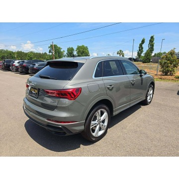 Audi Q3  SUV 2020,  2.0 benzyna, automat - Na sprzedaż za 39 000 zł - Tarnów - zdjęcie 3