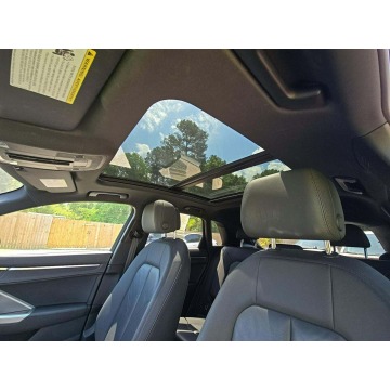 Audi Q3  SUV 2020,  2.0 benzyna, automat - Na sprzedaż za 39 000 zł - Tarnów - zdjęcie 10