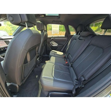 Audi Q3  SUV 2020,  2.0 benzyna, automat - Na sprzedaż za 39 000 zł - Tarnów - zdjęcie 8