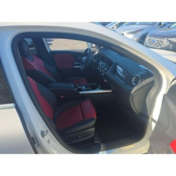 Mercedes - Benz GLA-klasa  SUV 2022,  2.0 benzyna, automat - Na sprzedaż za 55 000 zł - Wrocław - zdjęcie 6