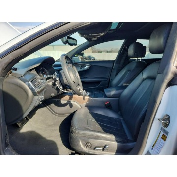 Audi A7  Sedan/Limuzyna 2017,  3.0 benzyna, automat - Na sprzedaż za 45 000 zł - Tarnów - zdjęcie 7