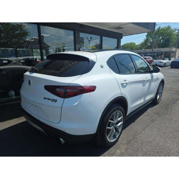 Alfa Romeo Stelvio  SUV 2019,  2.0 benzyna, automat - Na sprzedaż za 35 000 zł - Wrocław - zdjęcie 3