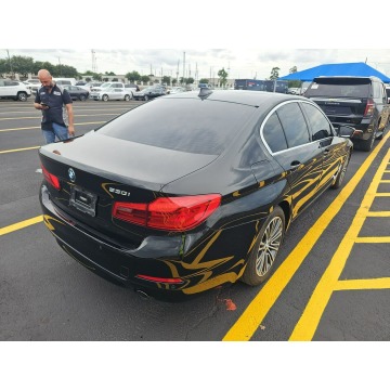 BMW Seria 5  Sedan/Limuzyna 2019,  2.0 benzyna, automat - Na sprzedaż za 45 000 zł - Wrocław - zdjęcie 4