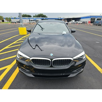 BMW Seria 5  Sedan/Limuzyna 2019,  2.0 benzyna, automat - Na sprzedaż za 45 000 zł - Wrocław - zdjęcie 3