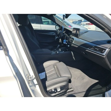 BMW Seria 5  Sedan/Limuzyna 2023,  2.0 benzyna, automat - Na sprzedaż za 85 000 zł - Wrocław - zdjęcie 11