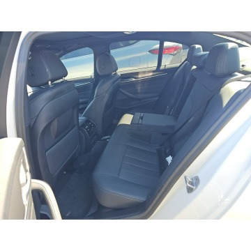 BMW Seria 5  Sedan/Limuzyna 2023,  2.0 benzyna, automat - Na sprzedaż za 85 000 zł - Wrocław - zdjęcie 12