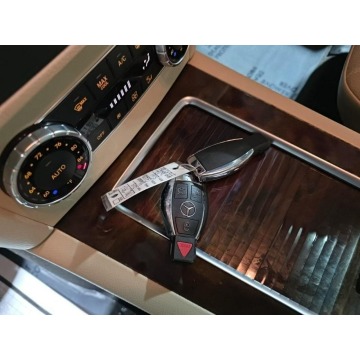 Mercedes - Benz GLK-klasa  SUV 2015,  3.5 benzyna, automat - Na sprzedaż za 27 000 zł - Wrocław - zdjęcie 12