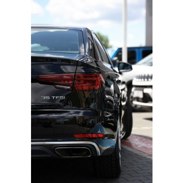 Audi A4  Sedan/Limuzyna 2019,  2.0 benzyna, automat - Na sprzedaż za 81 900 zł - Tychy - zdjęcie 10